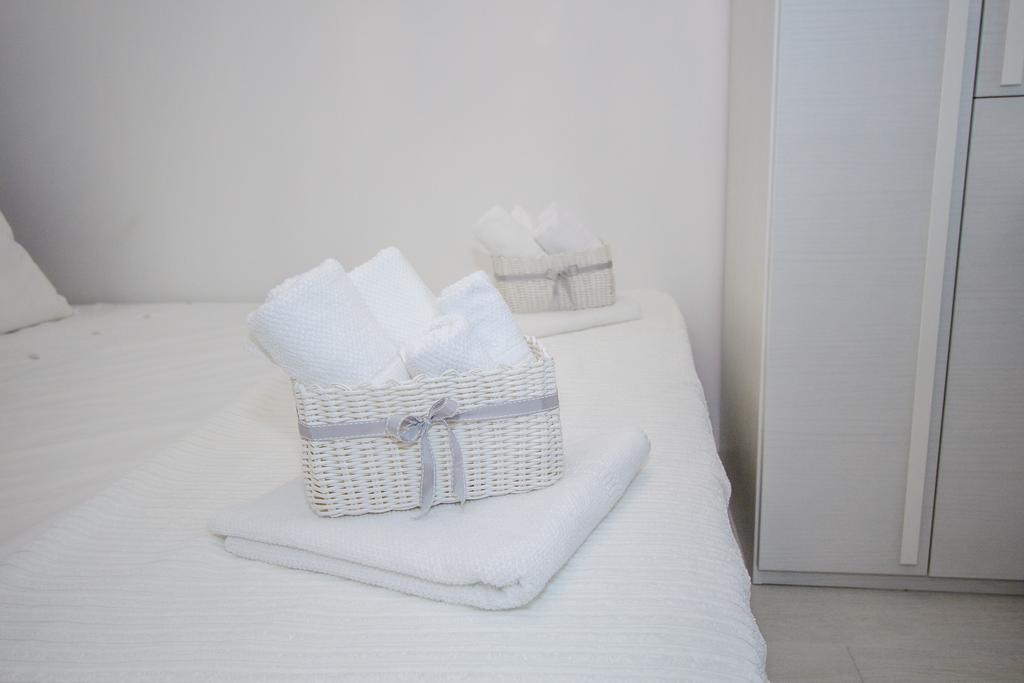 Luxury Studio Apartment White Sensation ヴォディツェ エクステリア 写真